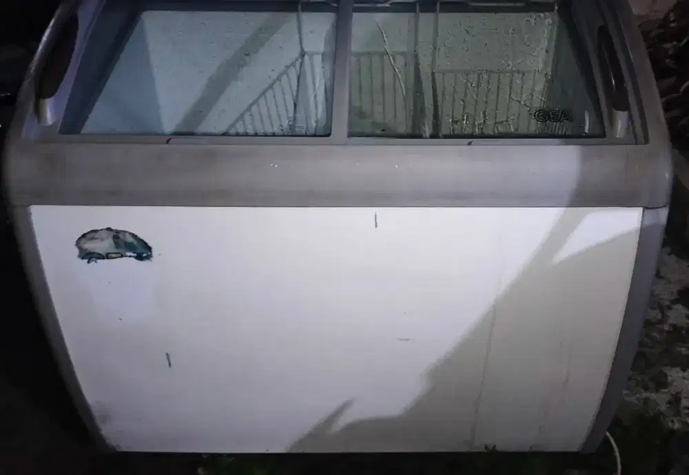 Jual cepat freezer kaca daimitsu dan gea ukuran kurleb 238/260 liter