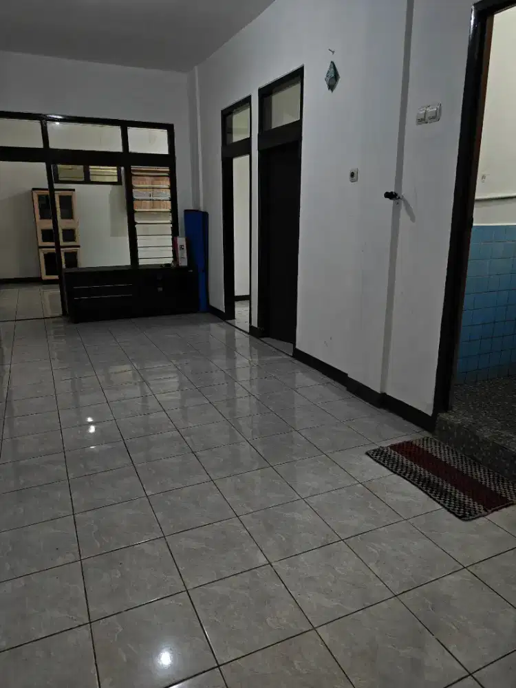 Sewa rumah nyaman adem Deket akses kampus