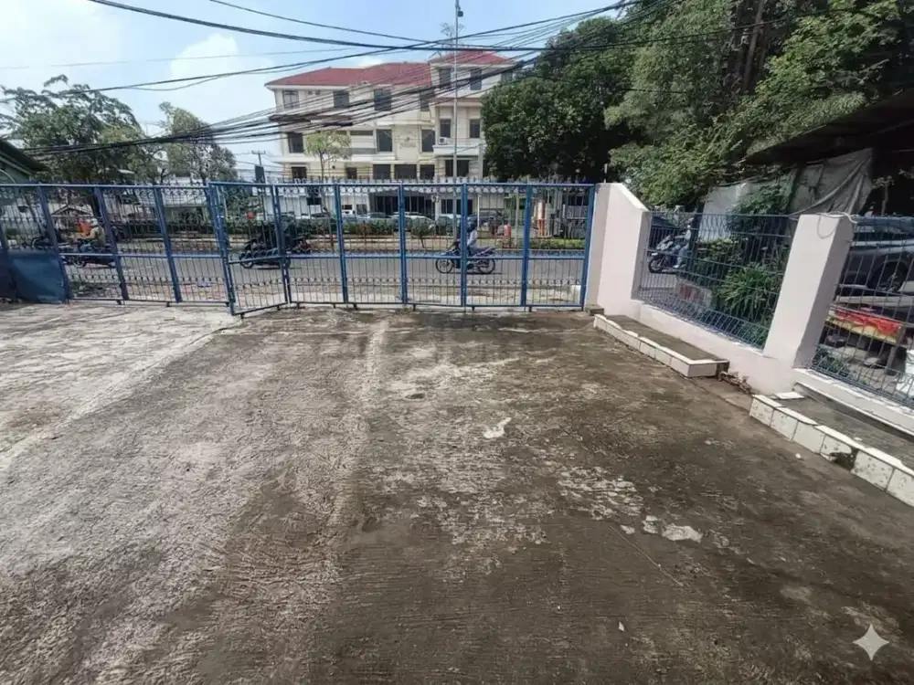 Ruko Depan Rumah Sakit Ramai Disewakan di Margahayu Bekasi Timur