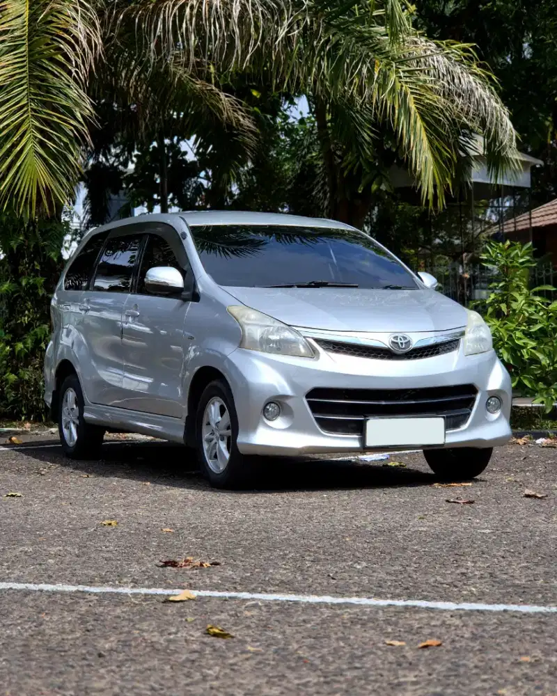 Avanza Veloz 1.5 MATIC tahun 2012