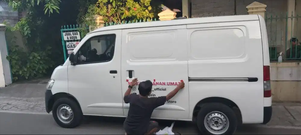 Branding Sticker Mobil stiker vinyl truk box & sepeda box frezer