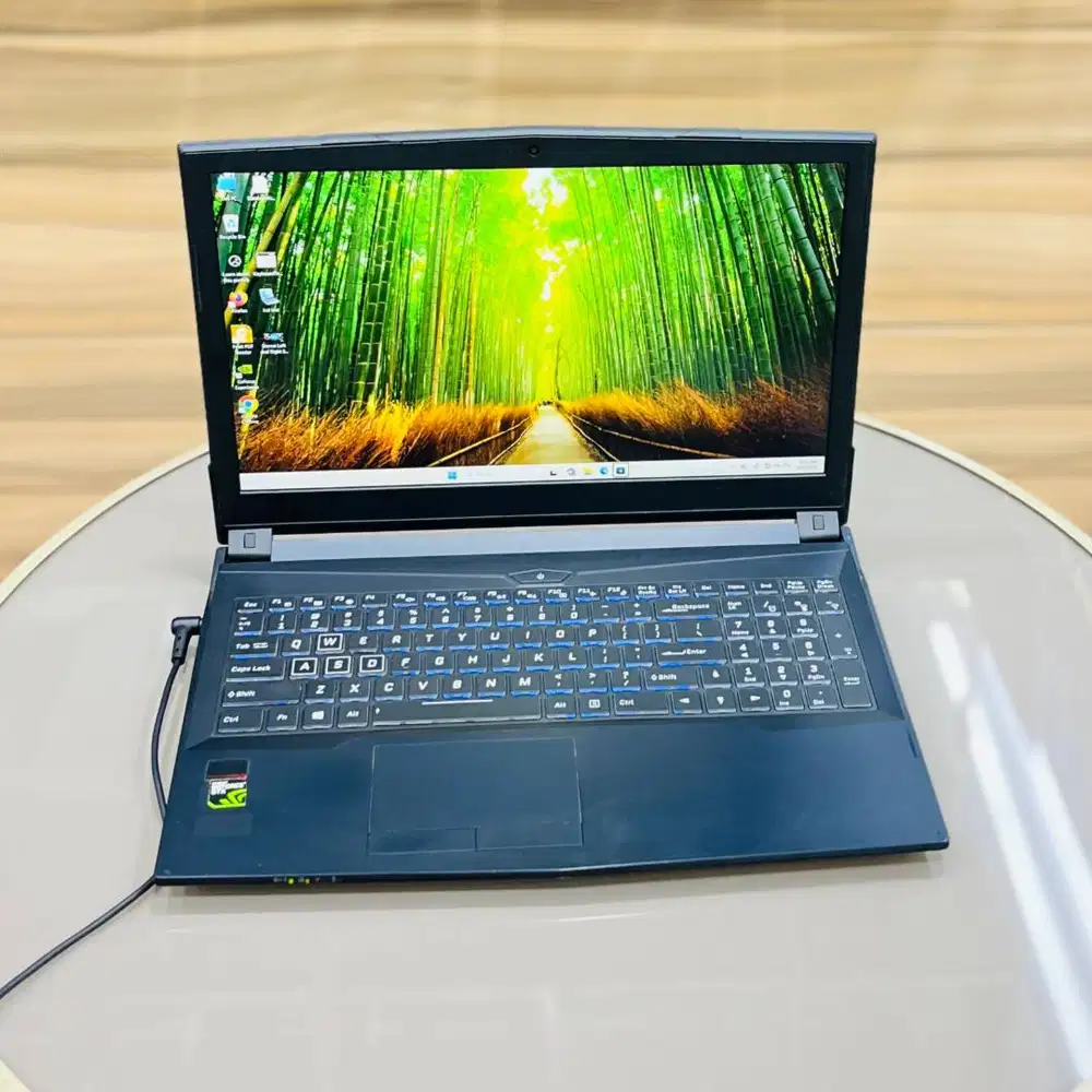 LAPTOP AFTERSHOCK N850HK N85_N87 i7 Gen7 16GB/128GB LAYAR 15INCH *RDC