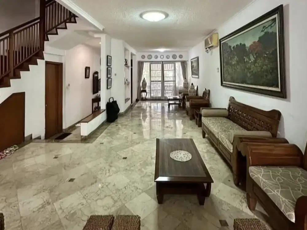 Jual Rumah Rapi 3 Lantai di Jagakarsa JakSel Harga Nyungsep