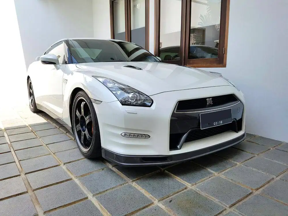 Nissan GT-R R35 Track Pack 2012