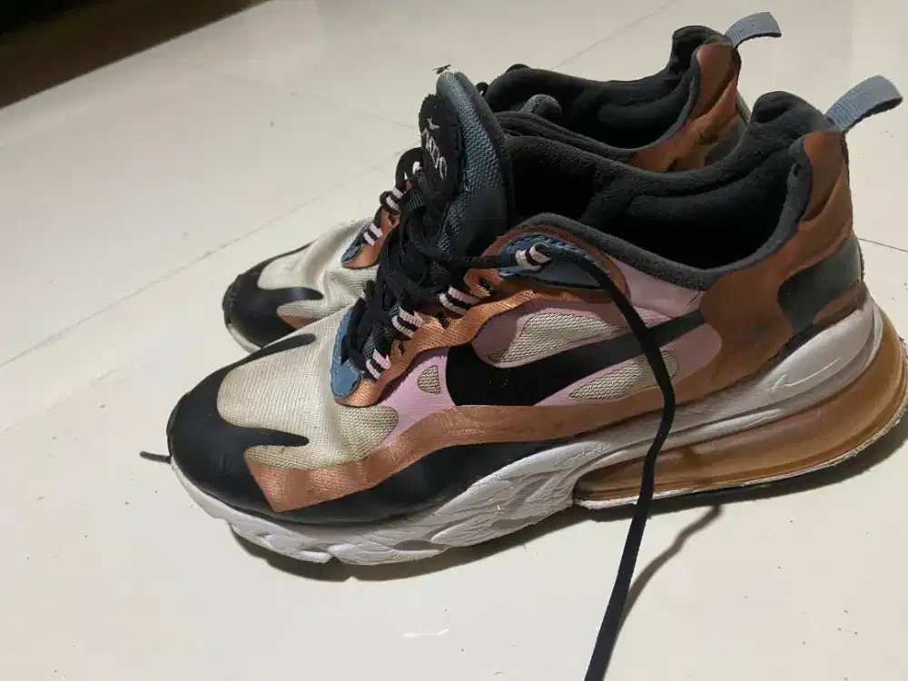 Sepatu bekas air max 270 bronze, tanpa box