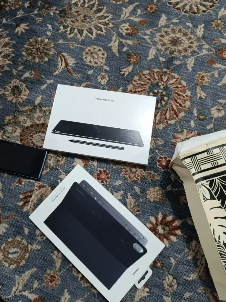 Samsung Galaxy Tab s11 5g + Keyboard original (BNOB)