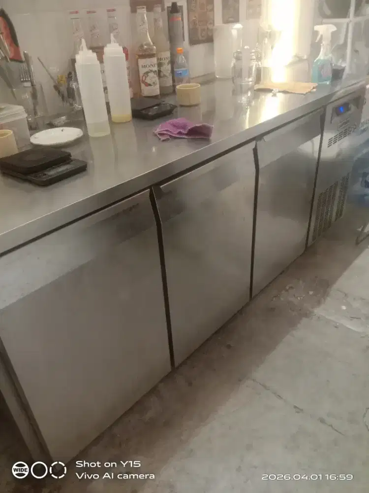 Jual pendingin under counter tiga pintu normal dingin