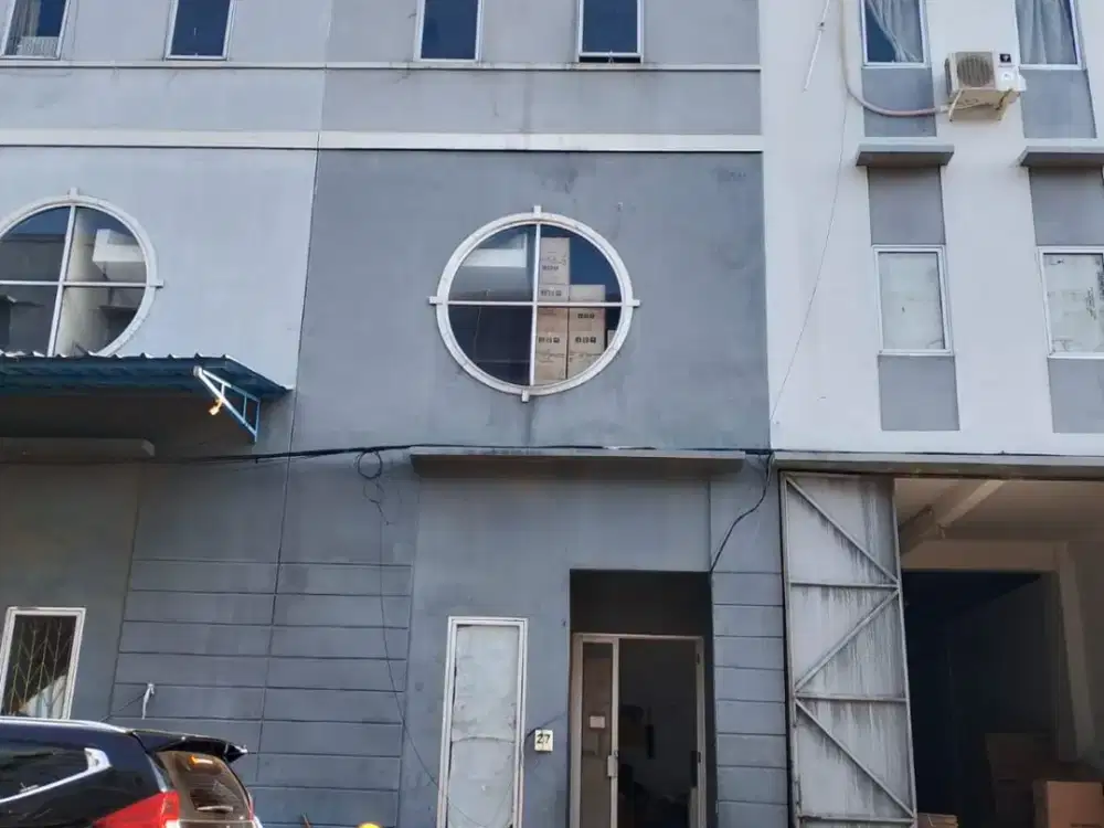 Gudang Elang Laut PIK DIJUAL Ukuran 10x27 Ada Office Siap Pakai