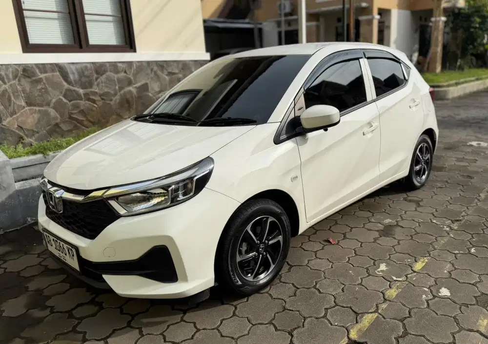 Brio Satya E CVT tahun 2025 mulus !