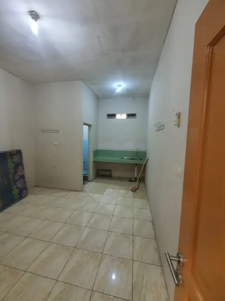 Kontrakan, Petakan, Legok Permai, Ac dekat  Sumarecon, BSD, Lippo