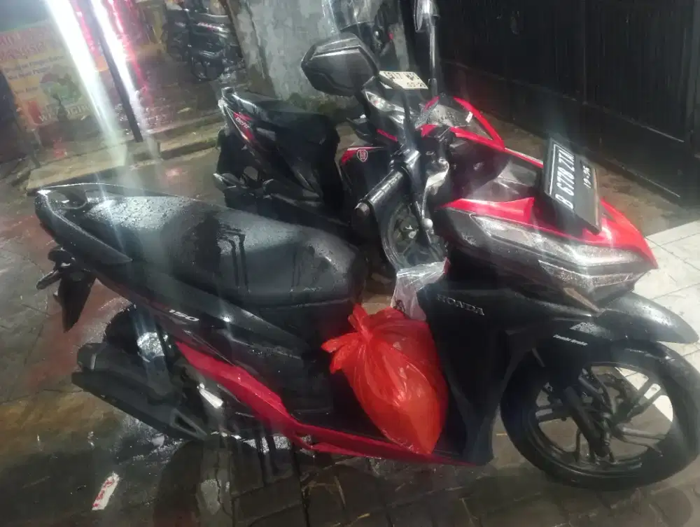 Di jual Vario 150 keyles 2021 pajak panjang