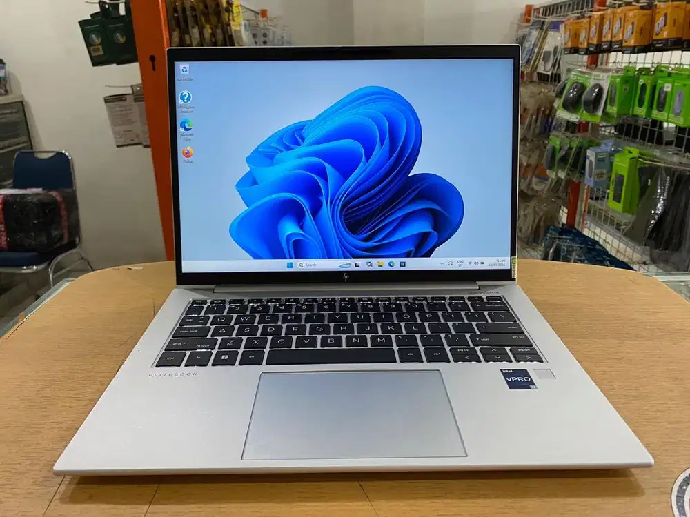 Laptop HP Elitebook 840 G9 Core i7Gen12 Ram 16GB SSD 256GB Slim Mulus