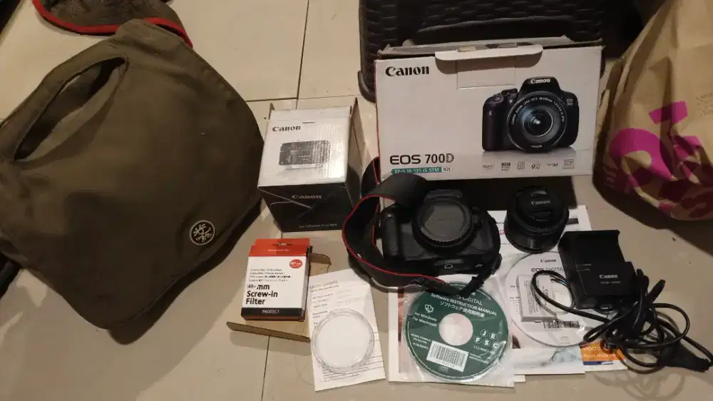 Camera Canon DSLR 700D + Lensa fix 50 STM