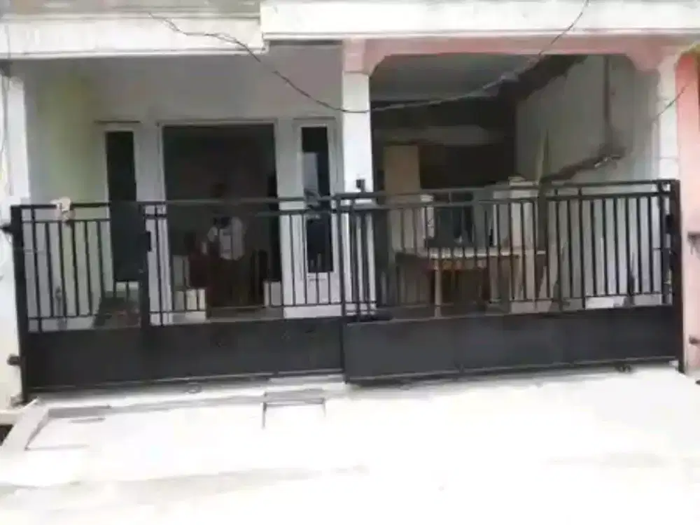 Pintu gerbang garasi minimalis