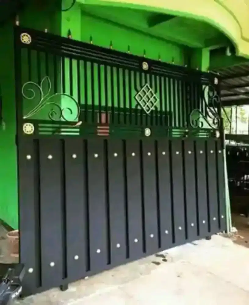 Pintu gerbang garasi minimalis modern