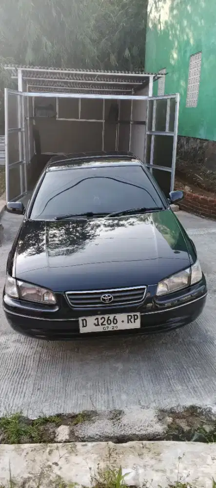 Mobil Camry Clasik gen 1