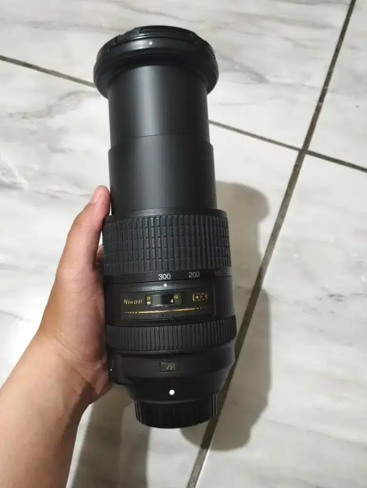 NIKON AF-S 18-300MM DX VR