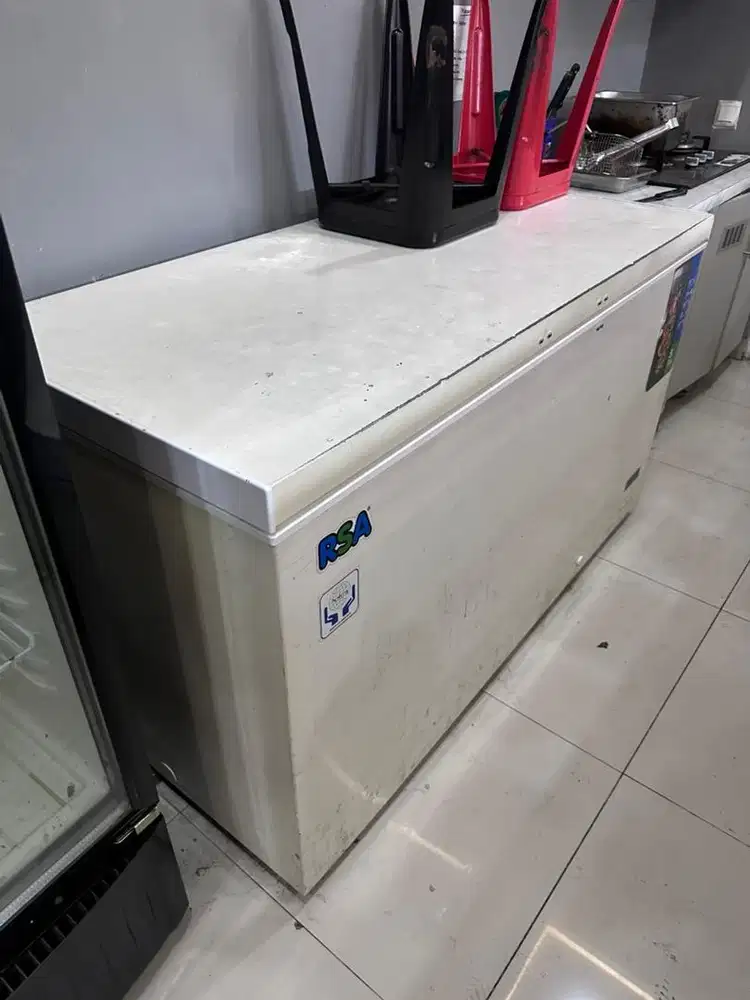 DIJUAL CHEST FREEZER RSA 460 LITER BEKAS