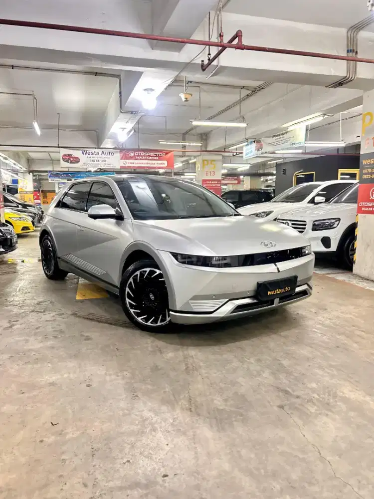 Hyundai Ioniq 5 Signature Long Range 2023 nik 2022 EV Like New