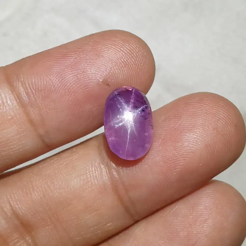 Natural Star purple Sapphire Srilanka 7.90 crt