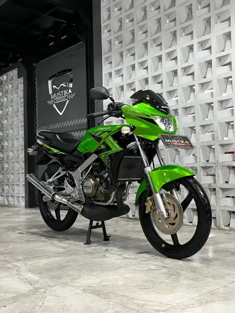 KAWASAKI NINJA R 2014 - Chintia Mustika
