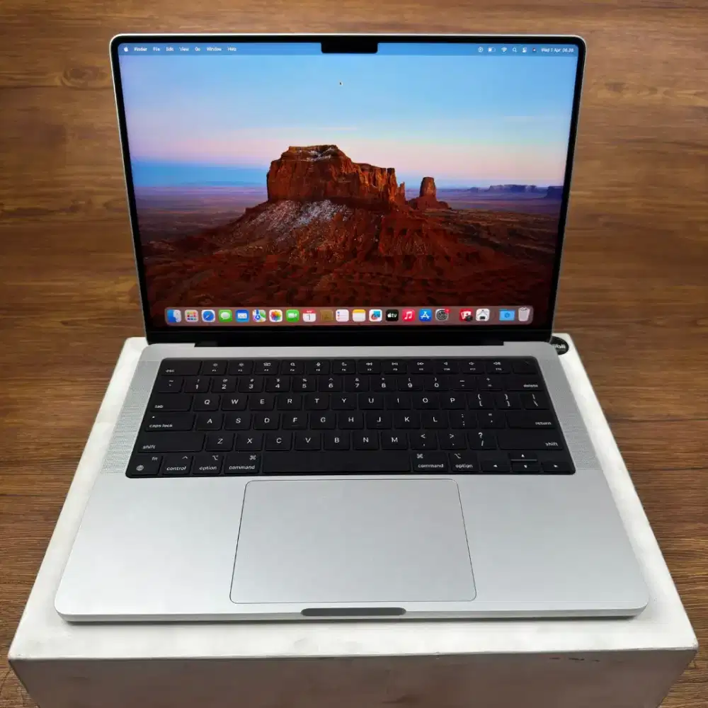 Macbook pro m3 2023 14 inch ram 8gb ssd 512gb fullset ex ibox bisa cod
