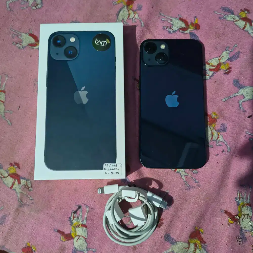 iPhone 13 Black 128GB IBOX TAM BH 99% Garansi ON