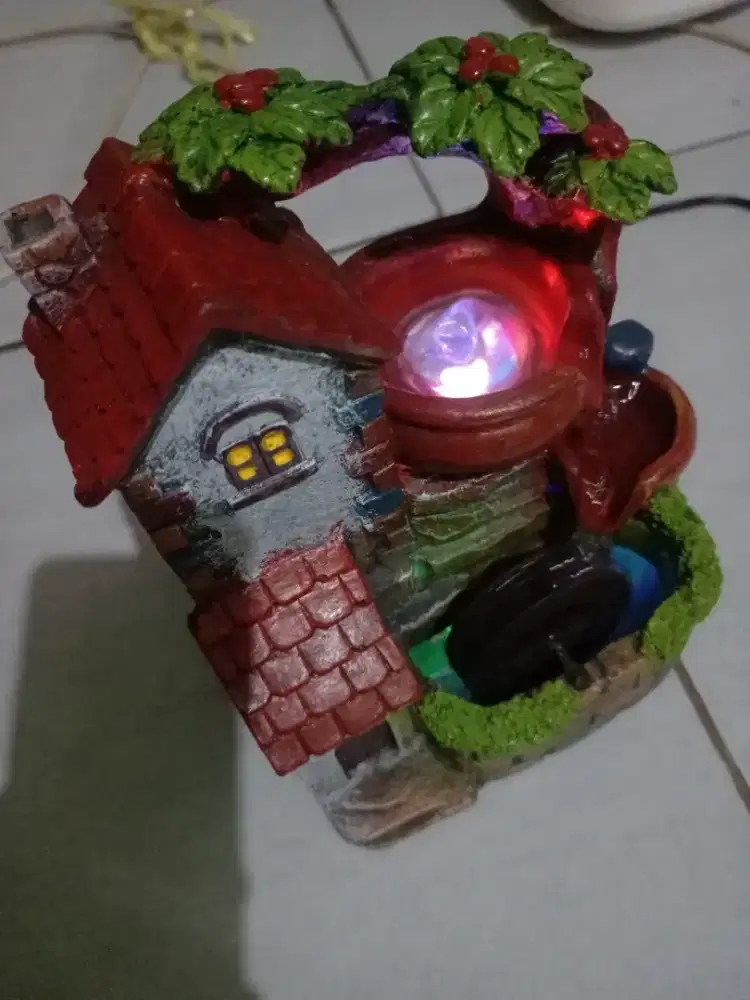 Pajangan hiasan air mancur untuk hiasan  dirumah di kamar ruang tamu