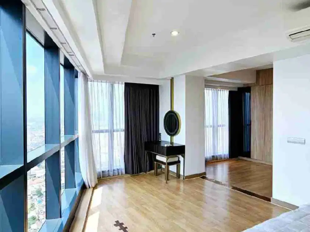 DIJUAL APARTEMEN THE PEAK TUNJUNGAN PLAZA FULL FURNISH PRIVATE LIFT
