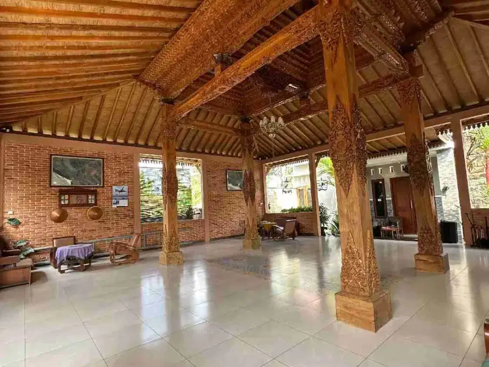 Rumah/Villa Etnik Joglo di jl. Kaliurang Dekat Kampus UII Dan Kopi Rolas