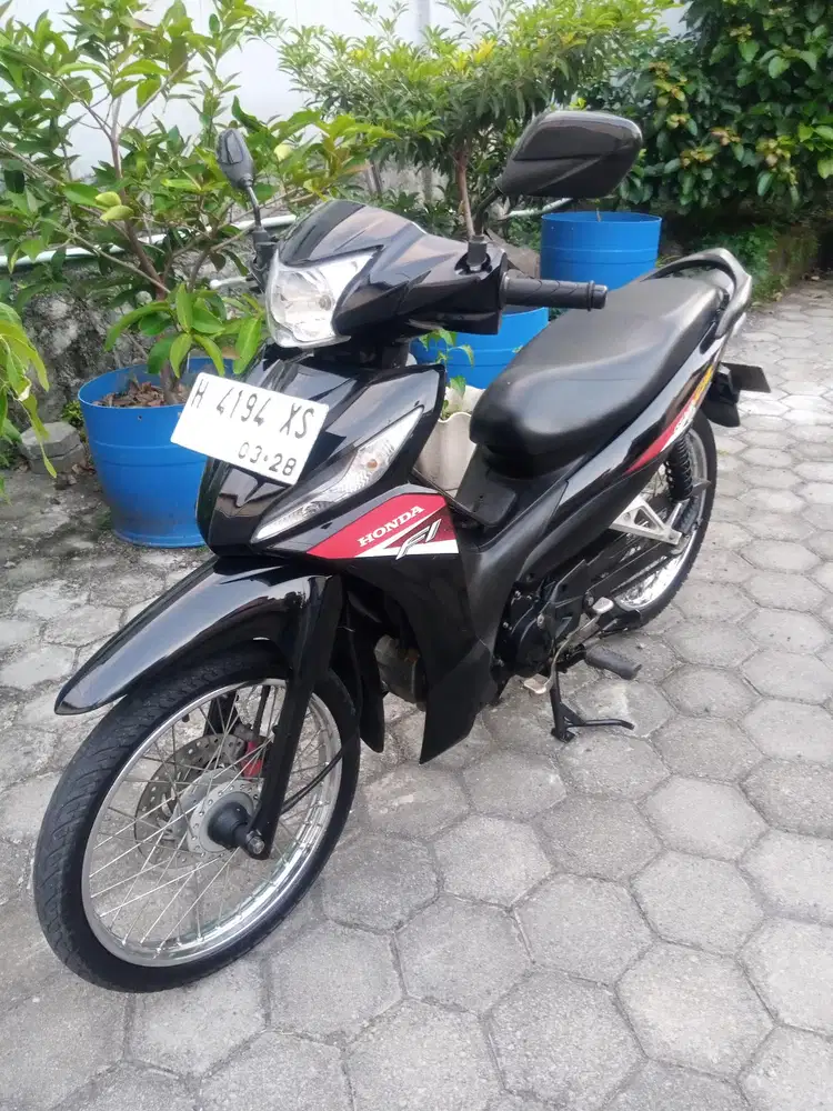 Honda Revo fit 2023 hitam