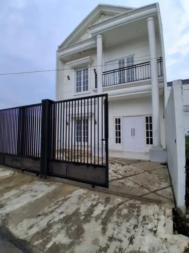 RUMAH BARU BERGAYA CLASSIC MODERN DI GDC