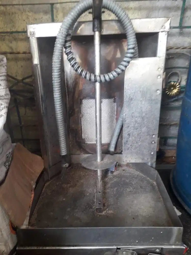 Di jual mesin pemanggang kebab dan wajan 2