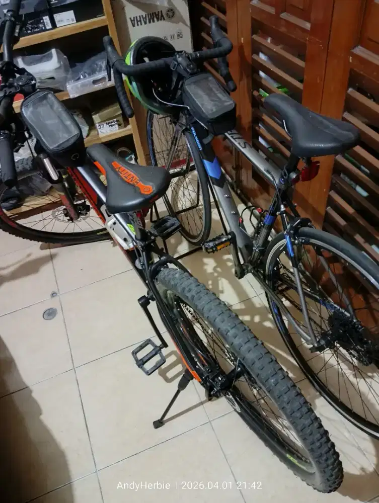 Dilepas Borongan, edisi kosongkan gudang