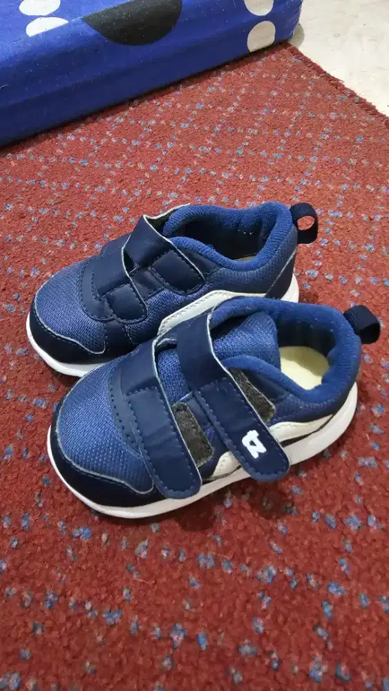 Sepatu anak 1 thn tzone