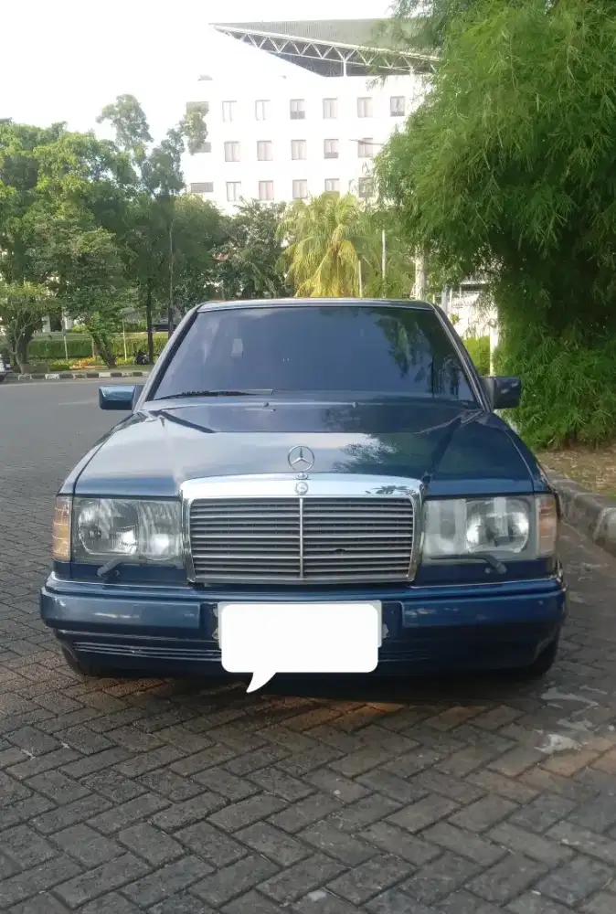 Mercedes-Benz E230 1992 Bensin