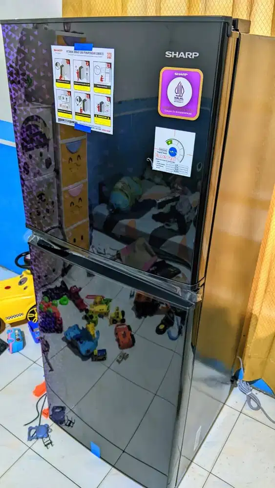 Kulkas 2 pintu Sharp