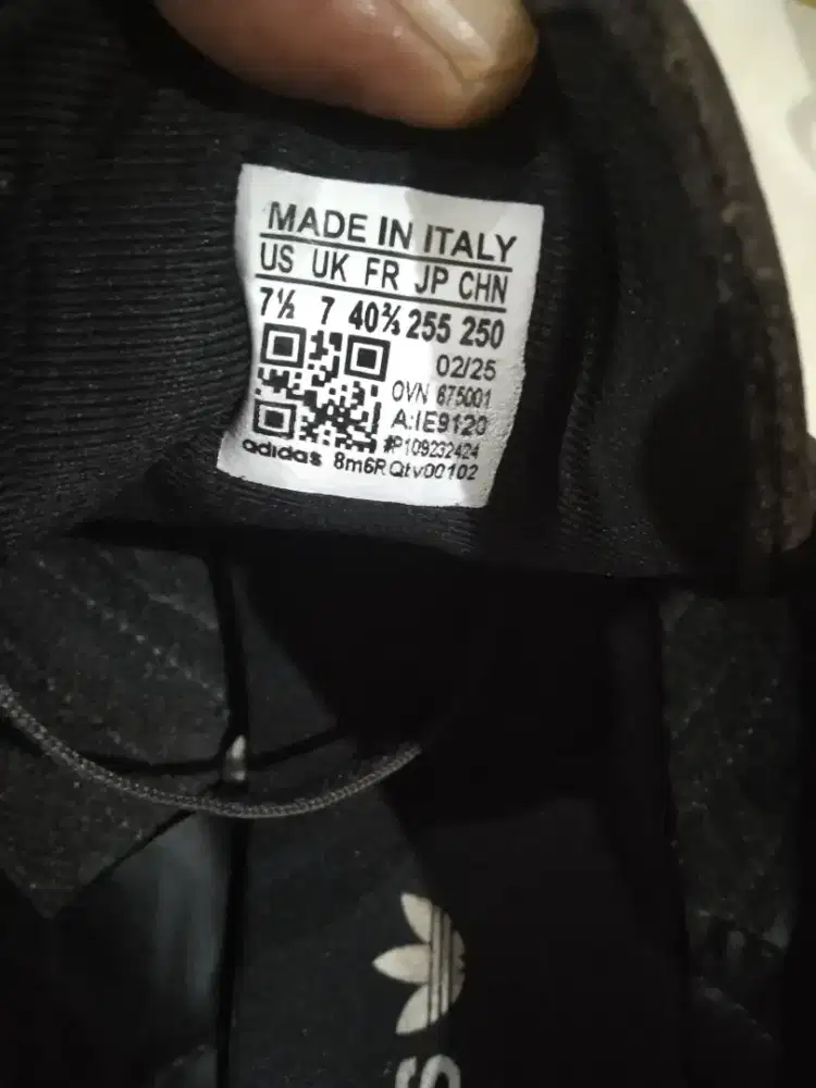 Sepatu adidas made italy..kulit