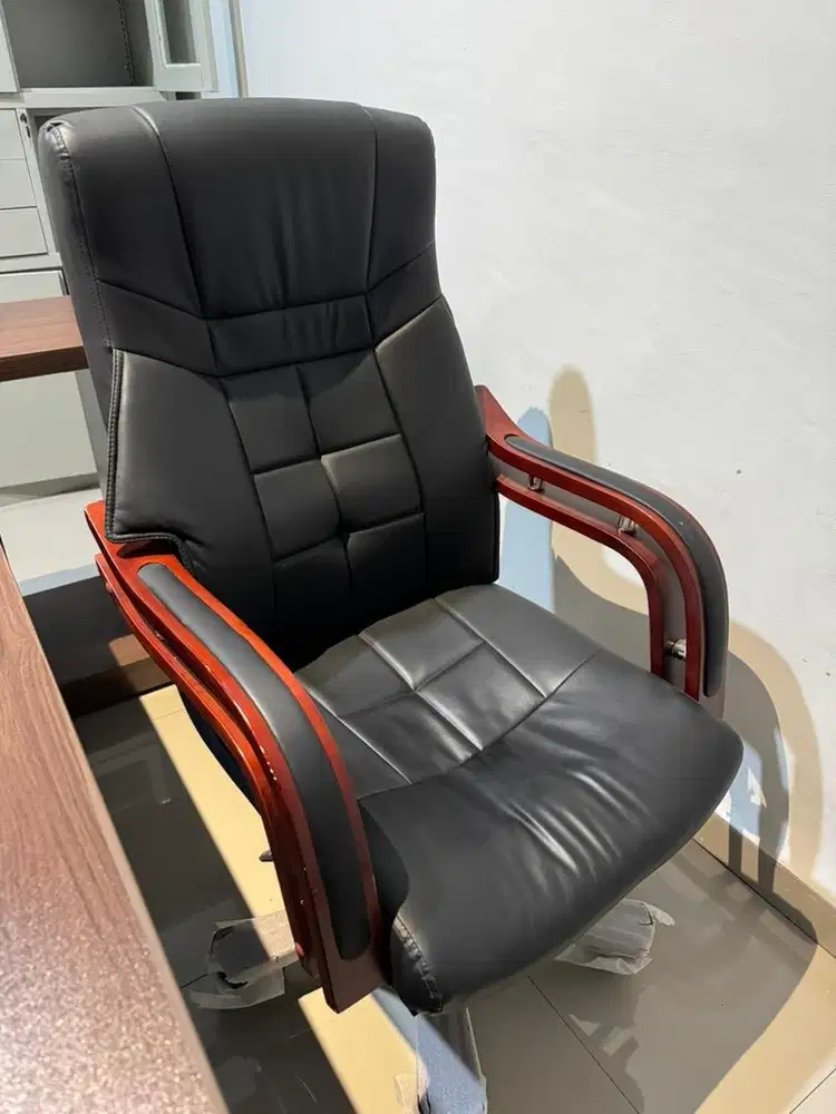 Kursi Direktur Kursi Premium Murah