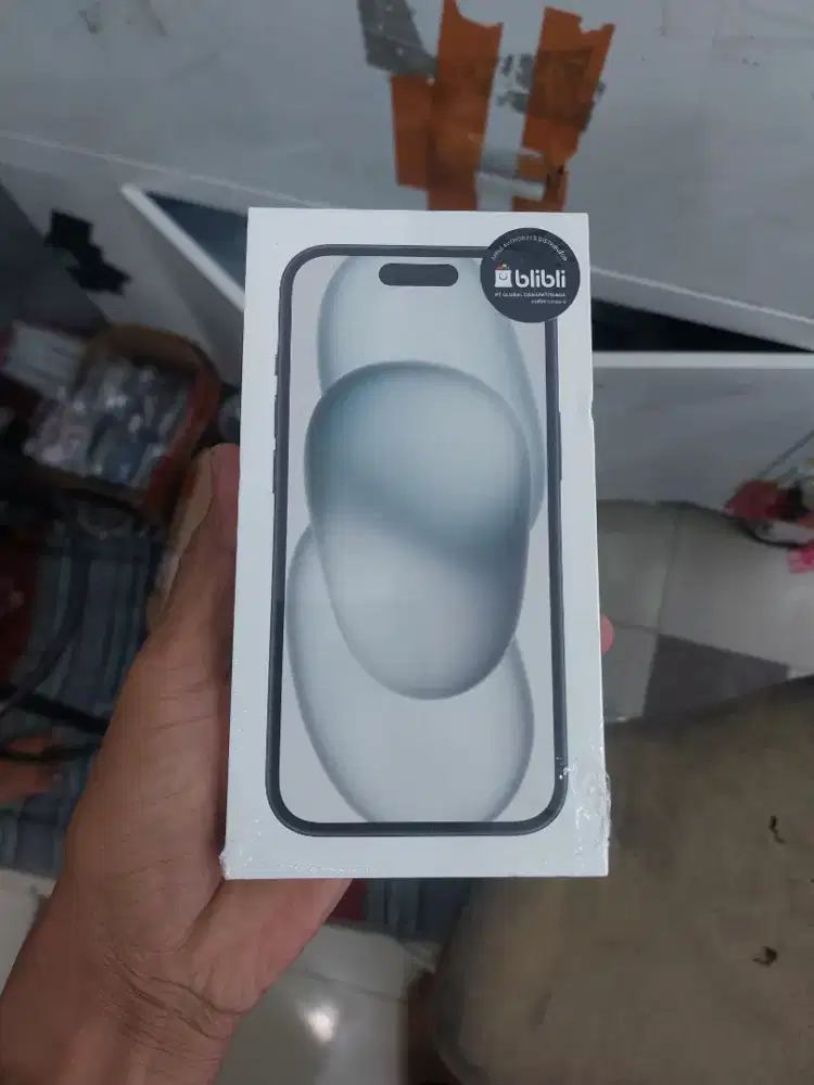 iPhone 15 BNIB garansi resmi tAm ibox GDN Blibli