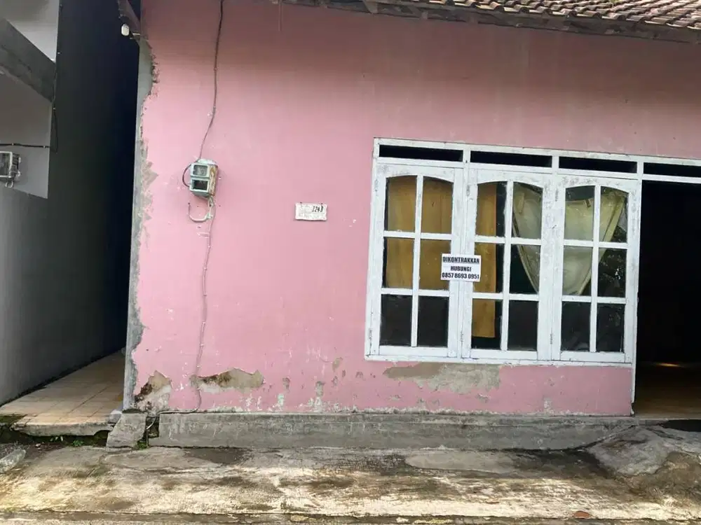 Disewakan rumah strategis