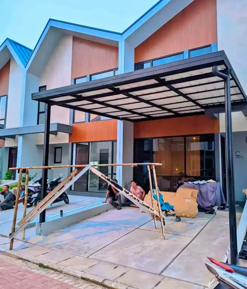 Pasang kanopi baja ringan