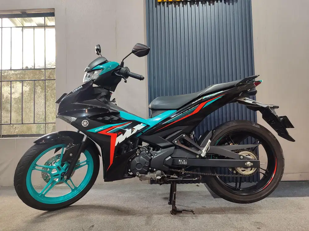 Jupiter MX KING 150 hitam 2023 istimewa mulus terawat siap pakai...