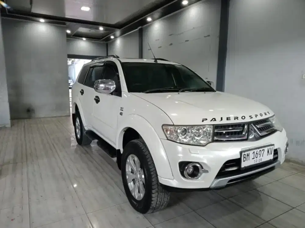 Di jual Pajero Dakar sunroff VGT disel 4x2  th 2014..