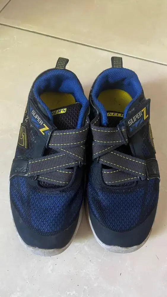 Preloved skechers super z kids