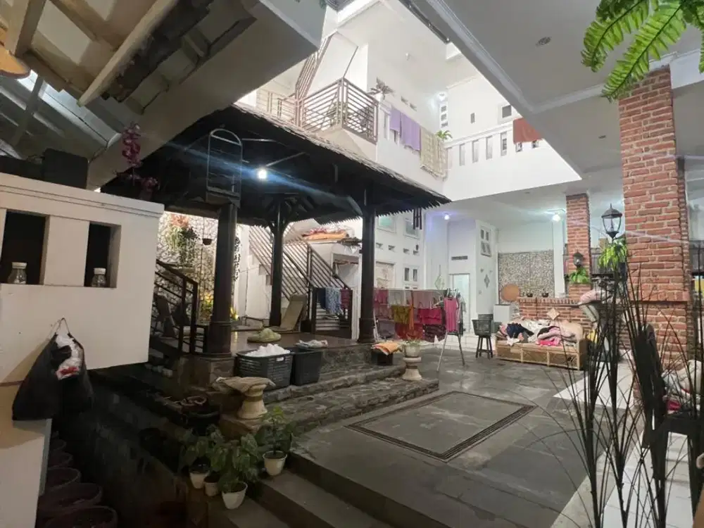 Rumah Usaha 2 Muka Jl. Ria dan Jl. Babakan Cimahi Tengah