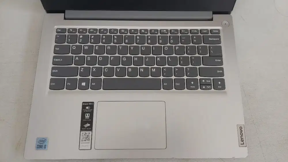 Laptob Lenovo Ideapad slim 3