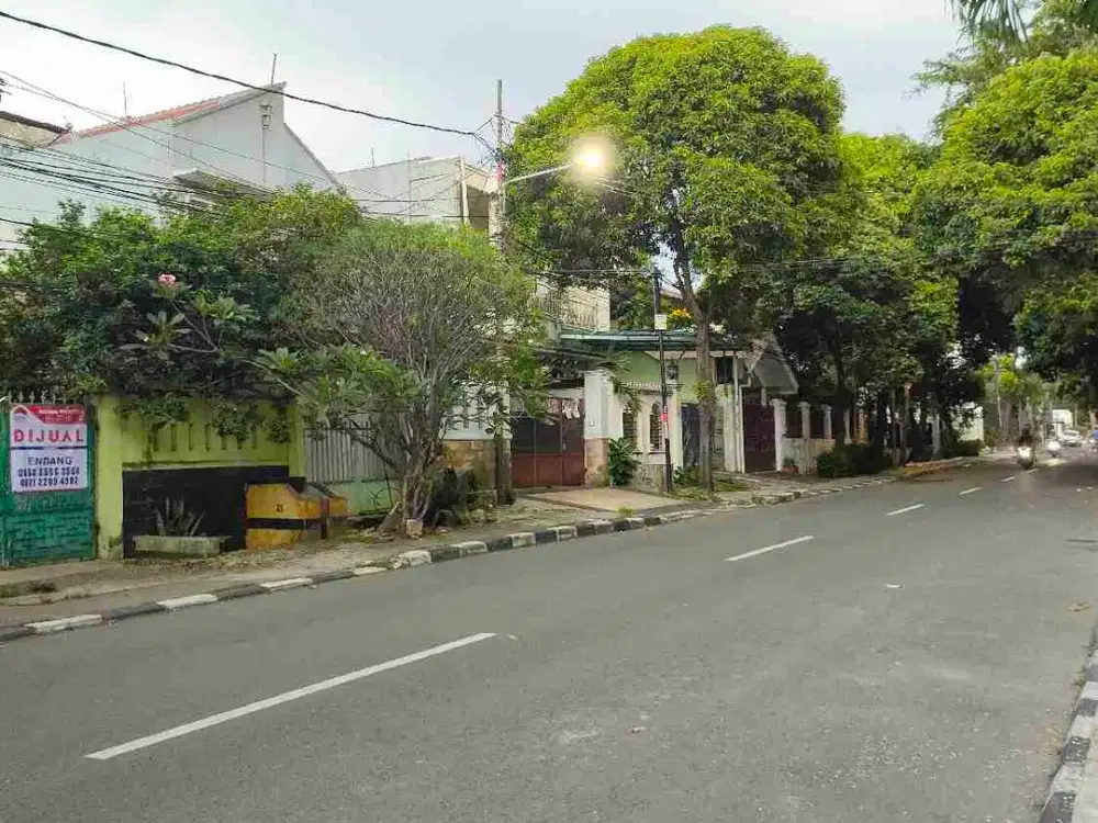 Rumah Komersil Rawamangun Pinggir Jalan, Cocok Kost2 ,Kantor, lokasi strategis,Deket MRT