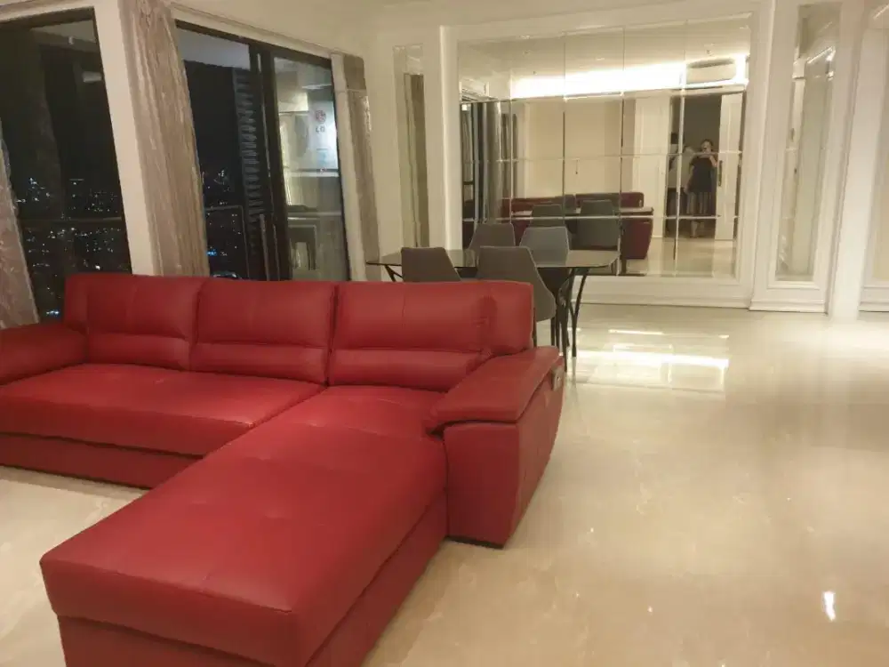 DIJUAL APARTEMEN THE PEAK TUNJUNGAN PLAZA SURABAYA TENGAH KOTA MEWAH