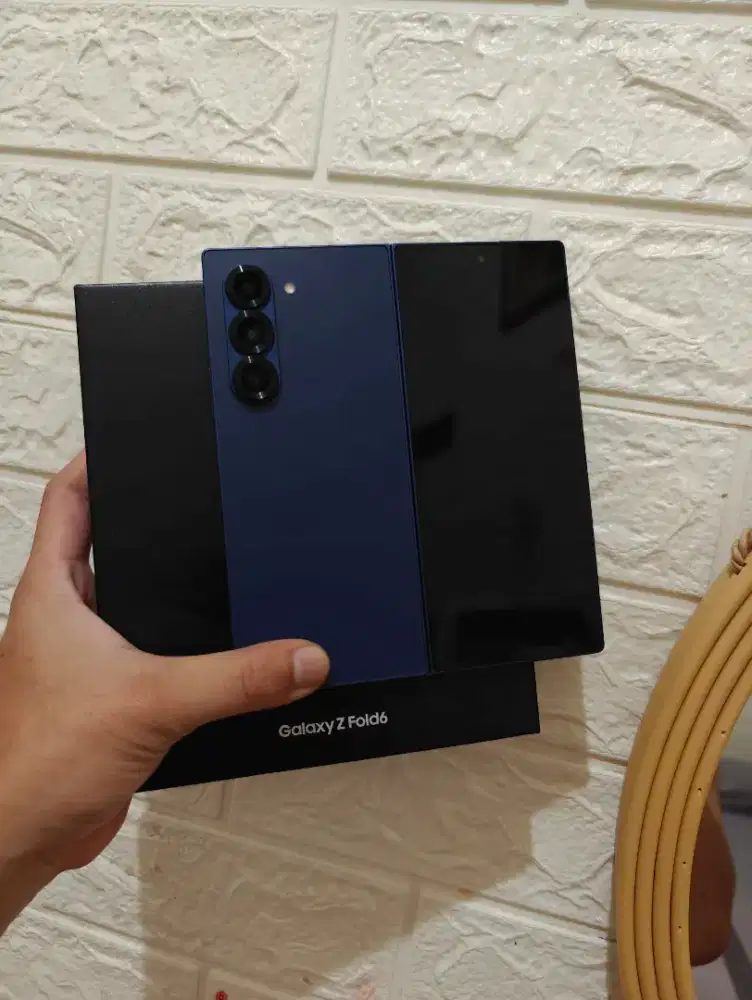 JUAL CEPAT SAMSUNG Z FOLD 6 512GB NAVY RESMI SEIN (-bercak)